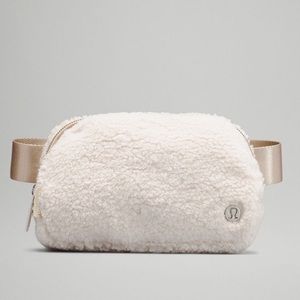 NWT Lululemon Fleece Everywhere Belt Bag in Natural Ivory